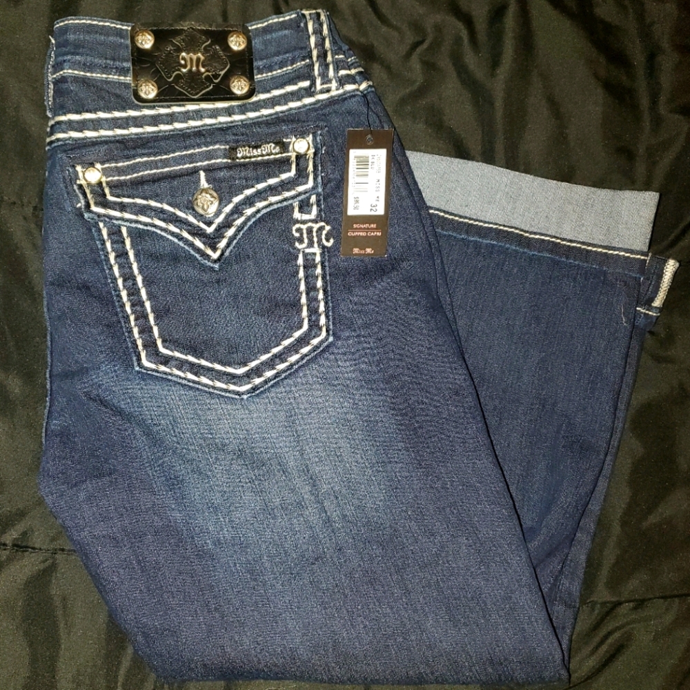 Miss Me Signature Denim Cuffed Capri